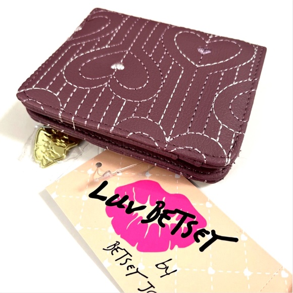 NWT Betsey Johnson 2pc Bifold Wallet Set Hearts Quilted Black & Mauve Card Case - Picture 3 of 10